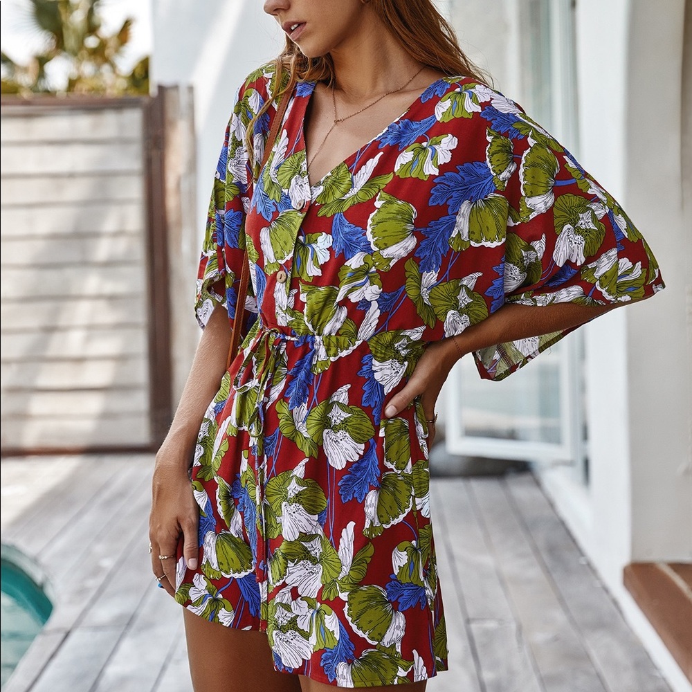🆕Leafy Floral Lace Tie Waist Romper Wine - Picture 3 of 7
